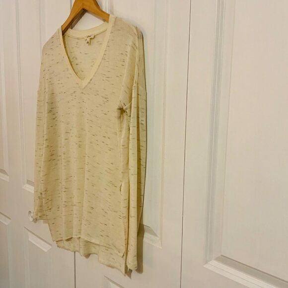 Aritzia Wilfred Cream V Neck Lightweight Sweater XS Oversized - Picture 5 of 7